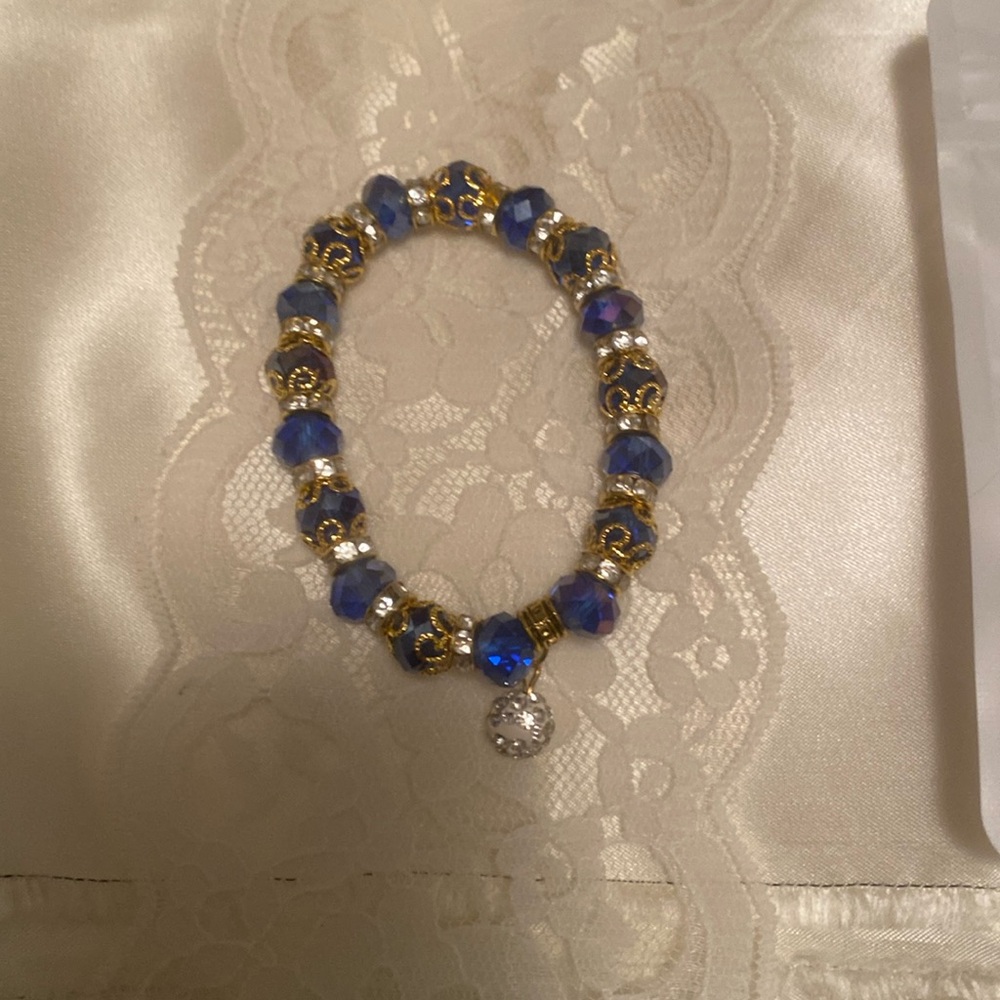 Blue/gold bead bracelet NWOT